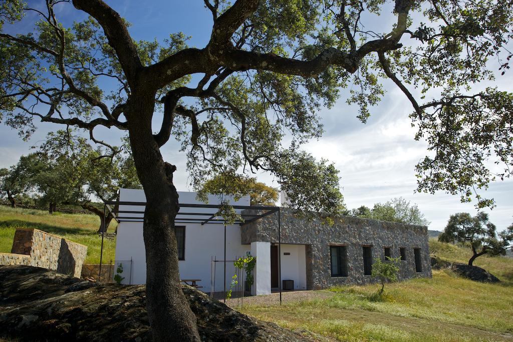 Las Tobas Higuera De La Sierra  Exterior photo